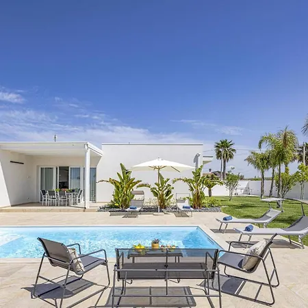 Andromeda By Βίλα