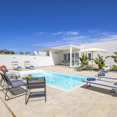 Andromeda By Βίλα